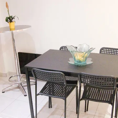 Grand Prive Confort Proche Paris Apartamento *